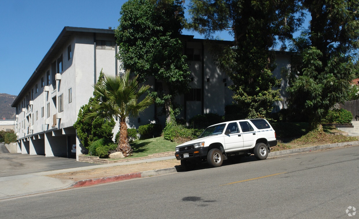 Building Photo - 3819 Park Pl