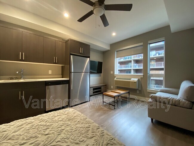 Photo du bâtiment - 925-925 Leon Ave