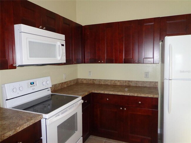 Building Photo - 1023 Clear Creek Cir