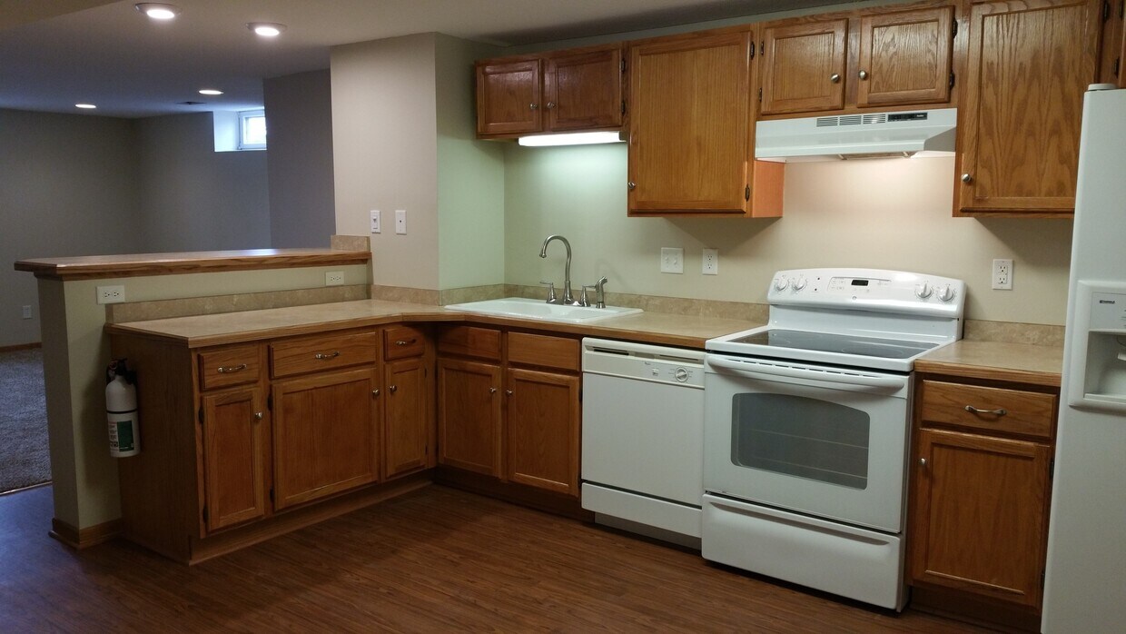 Foto principal - 2 Bedroom Garden Level Duplex