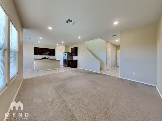 Building Photo - 2555 E Calle Tobo