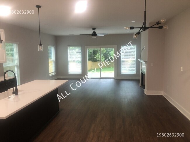 Foto del edificio - 3217 Credenza Rd