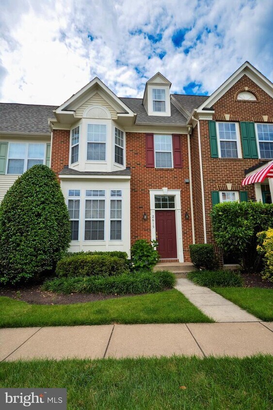 Primary Photo - 2615 Island Grove Blvd