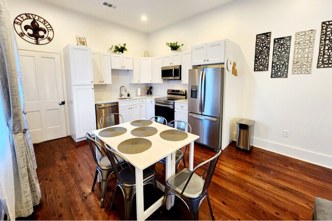 Photo - 2320 St Philip St House