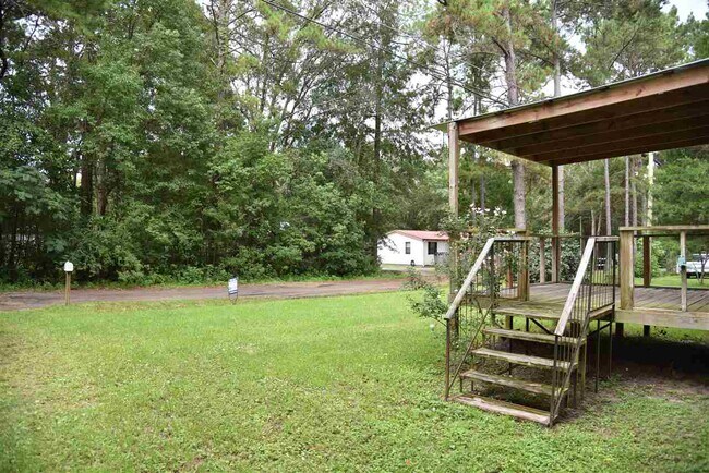 Foto del edificio - 518 Big Richard Rd