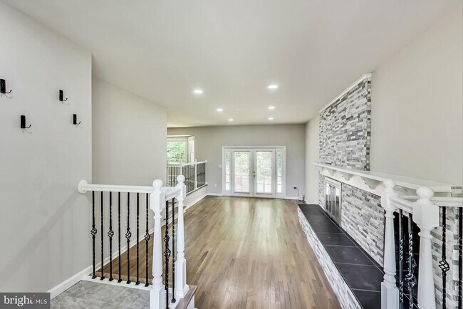 Building Photo - 11518 Carroll Ct