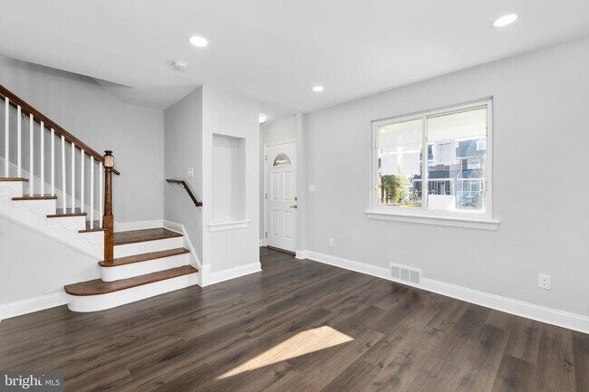 Foto del edificio - 3964 Ames St NE