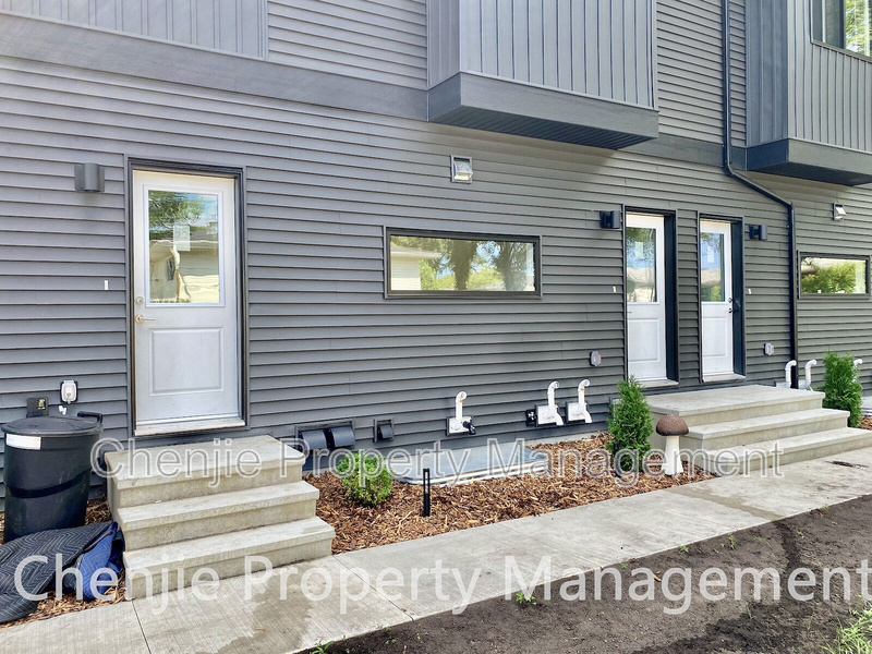 Photo principale - 9651-9686 86 St NW