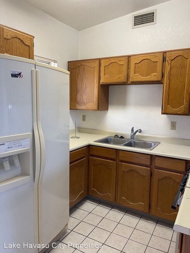 Foto del edificio - 2 br, 2 bath House - 256 Lake Havsu Ave C42