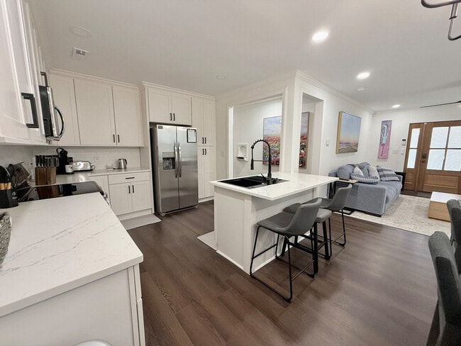 Building Photo - 2936 Oceola St