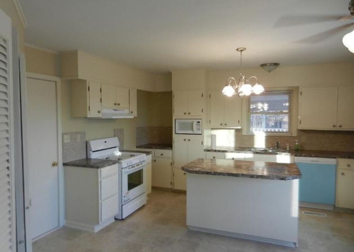 Foto del edificio - Nice 3 bedroom 1 bath in Berryhill