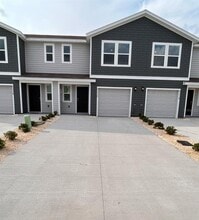 Building Photo - 8220 SW 67th Ave