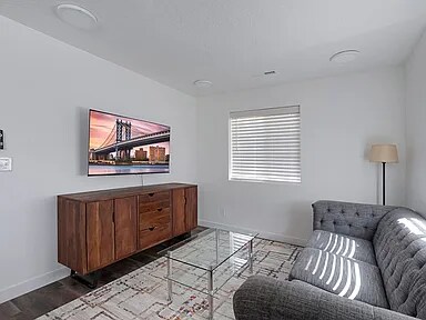 Foto del edificio - 380 Utah Ave