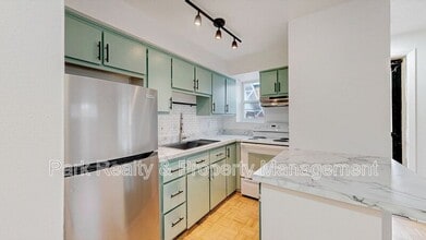 Building Photo - 1355 N Gaylord St