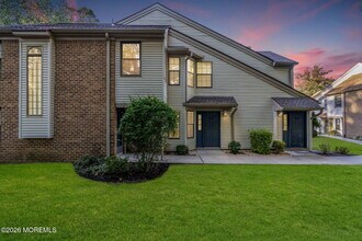 Building Photo - 2101 Bayhead Dr
