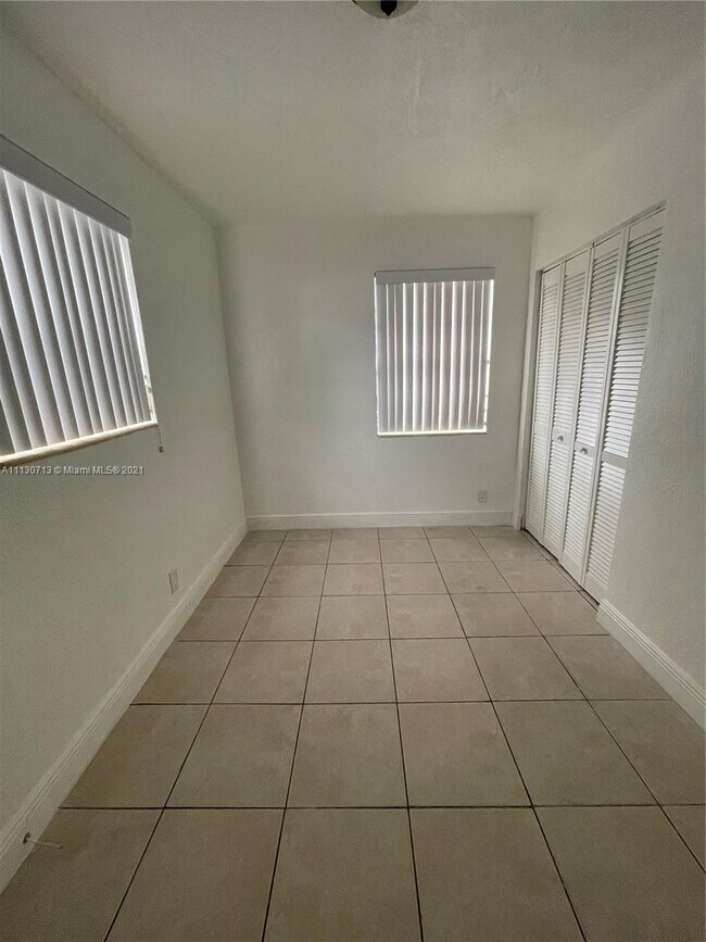 Foto del edificio - 1351 8th St