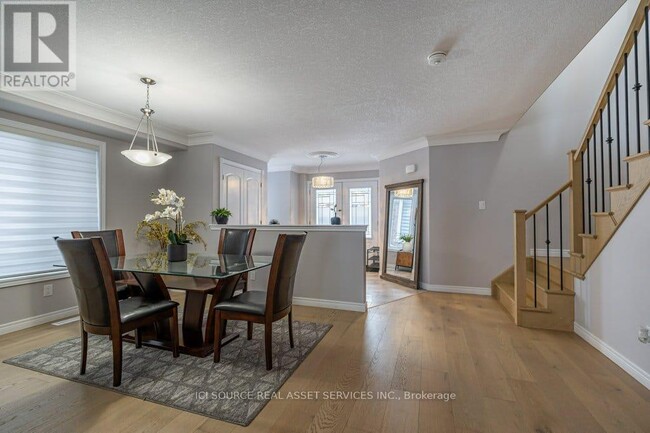 Photo du bâtiment - 505 Clayton Ave