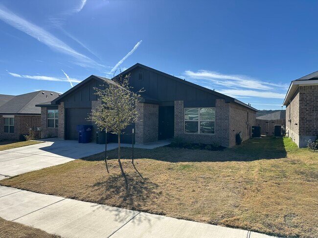 Building Photo - 1209 Lehmann