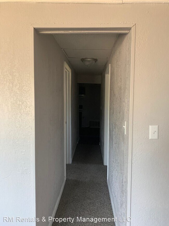 Building Photo - 2 br, 1 bath House - 1745 Market St.