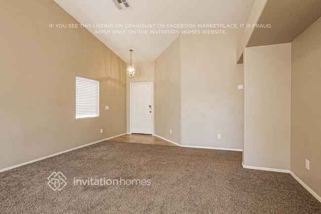 Building Photo - 10436 W Granada Rd