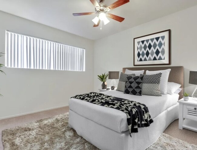 Building Photo - 3585 Centinela