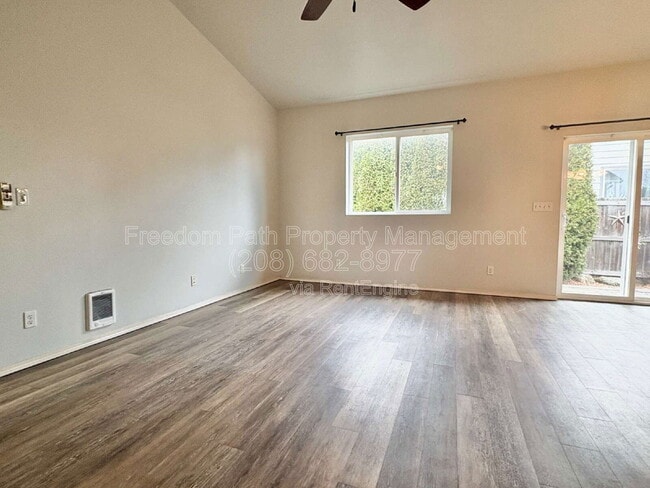 Building Photo - 2648 Iago St