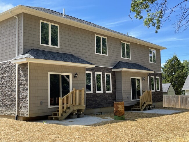 Foto del edificio - 86 Timber Hill Dr