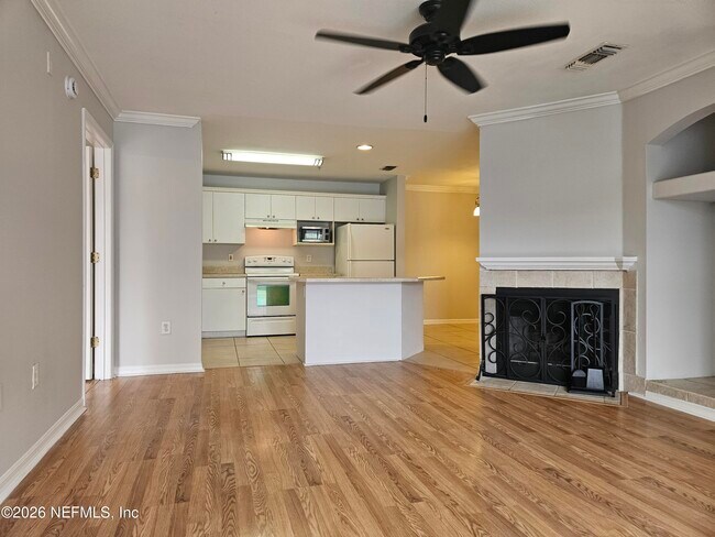 Foto del edificio - 3591 Kernan Blvd S