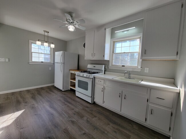 Eat-In-Kitchen - 430 Sheffield Rd