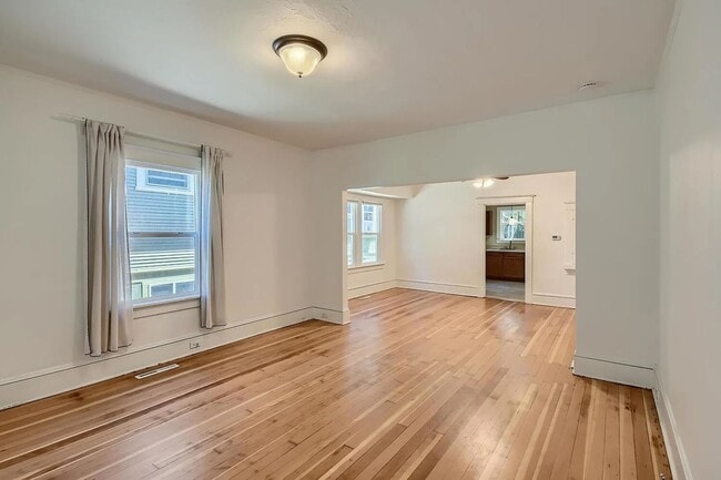 Building Photo - RUF02