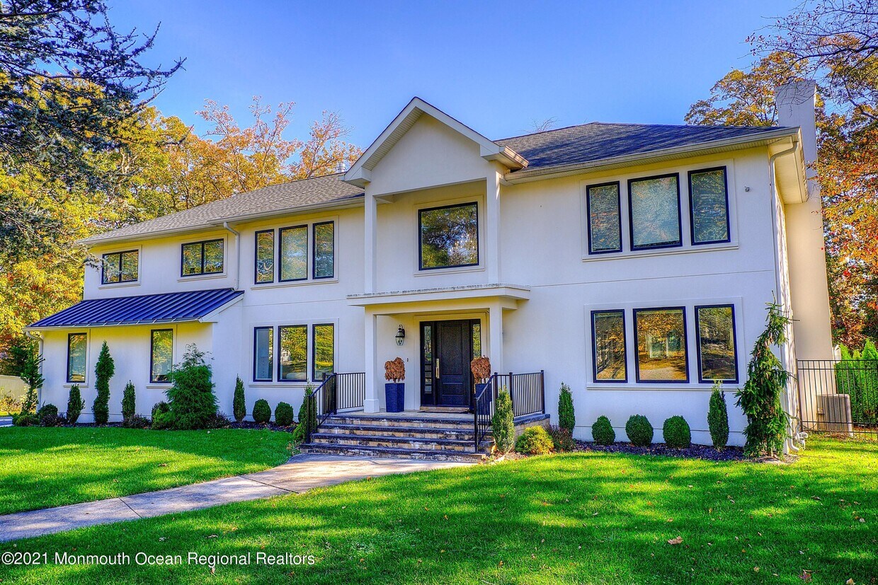 Primary Photo - 18 Nottingham Rd