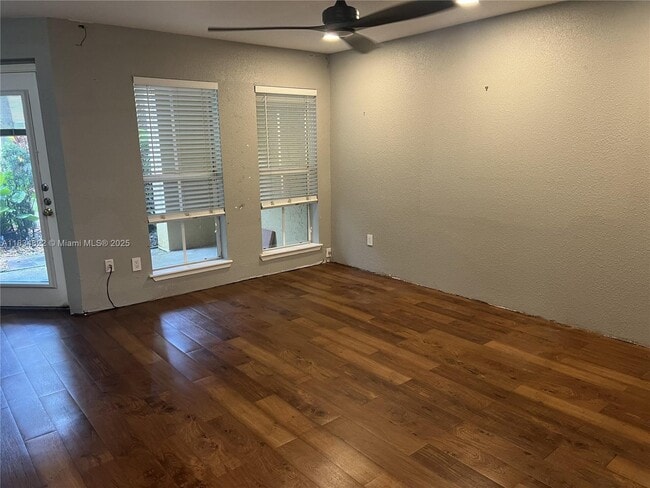 Building Photo - 777 Riverside Dr