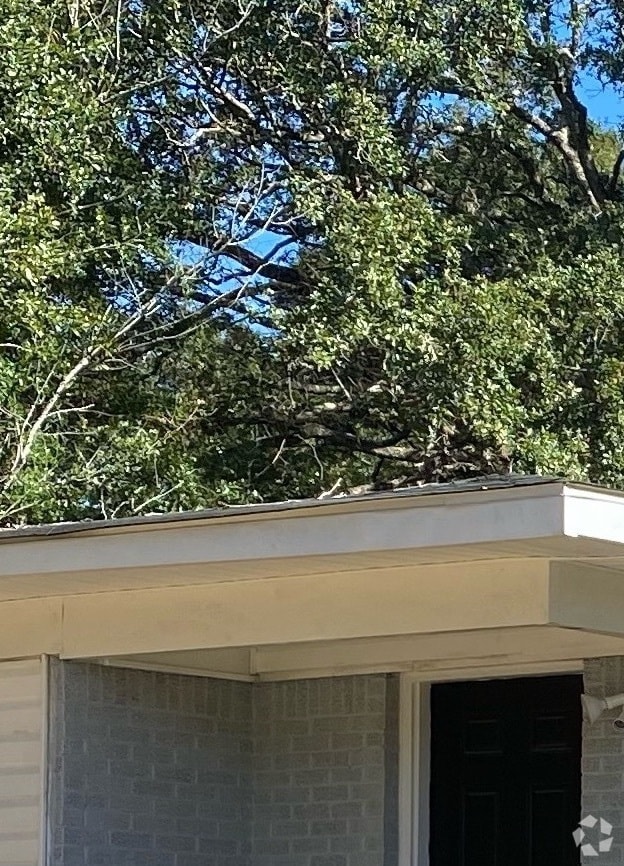Building Photo - 705 Raines Dr