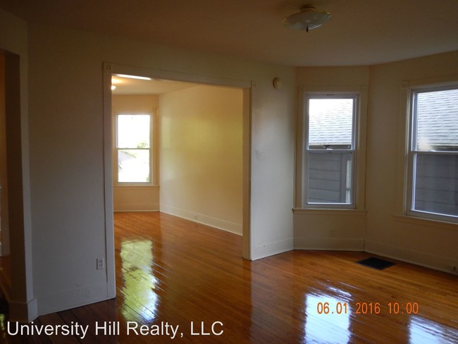 Building Photo - 315 Greenwood Pl