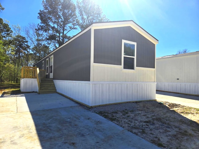 Foto del edificio - 22261 McCleskey Rd