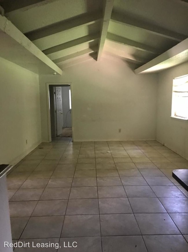 Building Photo - 4 br, 1.5 bath House - 3304 SW 18th Street