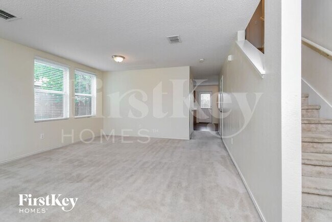 Building Photo - 1204 McMillen Dr