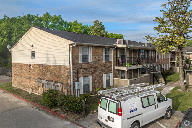 Alternate Building Photo - The Crossings at Blue Bell