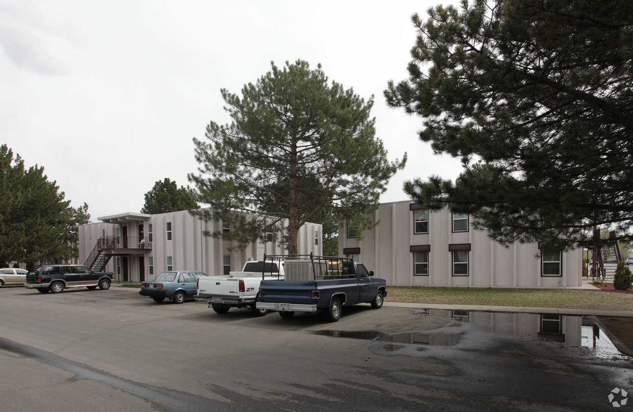 Building Photo - Pine Meadows Apartments