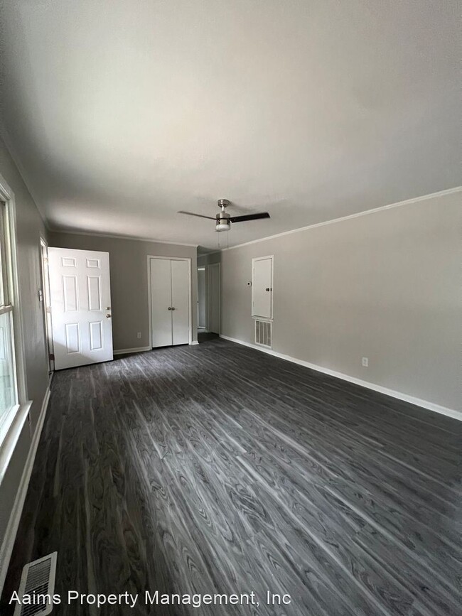 Building Photo - 3 br, 1.5 bath House - 1222 Essex Place