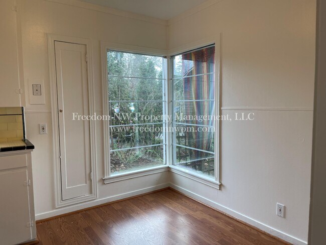 Foto del edificio - 520 Bates St SE