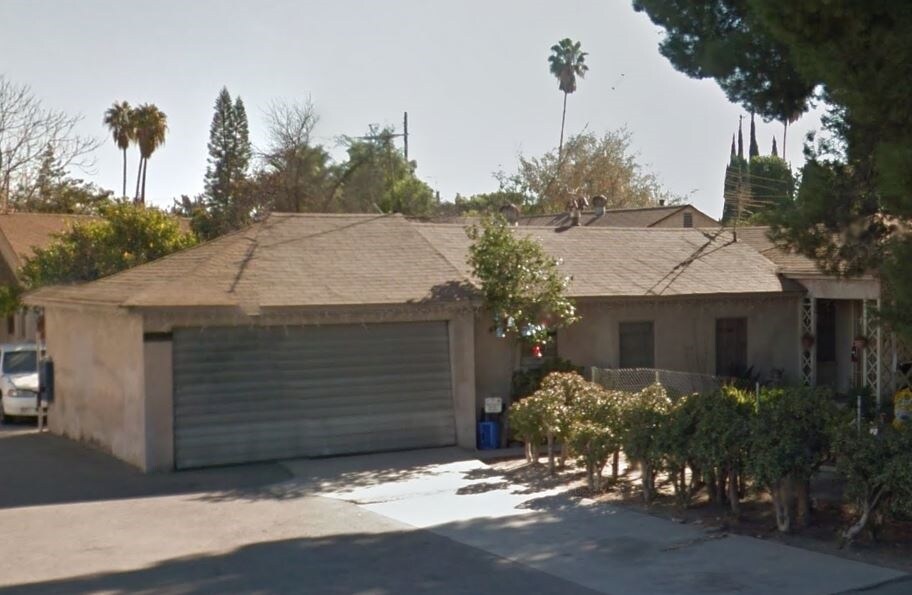 Building Photo - 6634 Vineland Ave