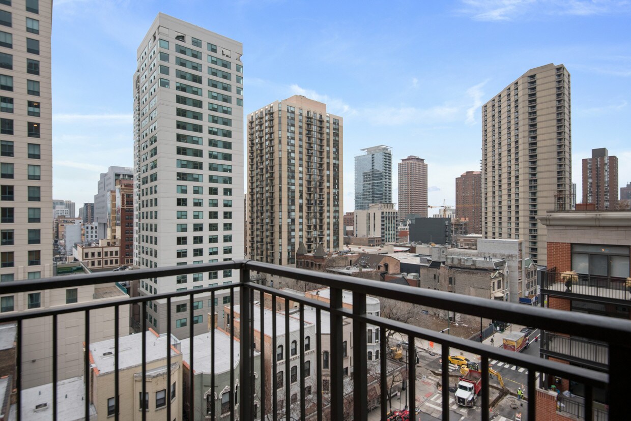 Foto principal - 30 W Erie St