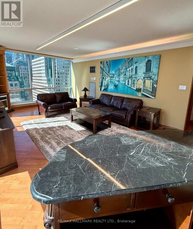 Photo du bâtiment - 10 Queens Quay W