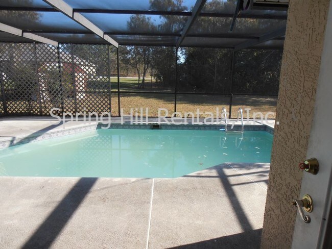 Foto del edificio - 11432 Beechdale Ave