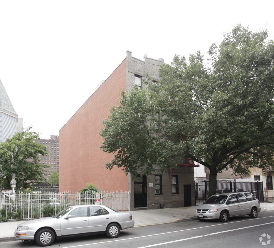 40 Marble Hill Ave, Bronx, NY 10463 Apartments in Bronx, NY