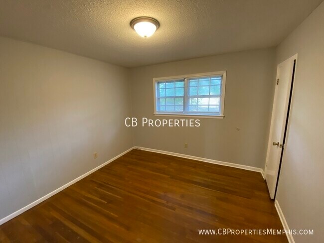 Foto del edificio - 2938 Churchill St