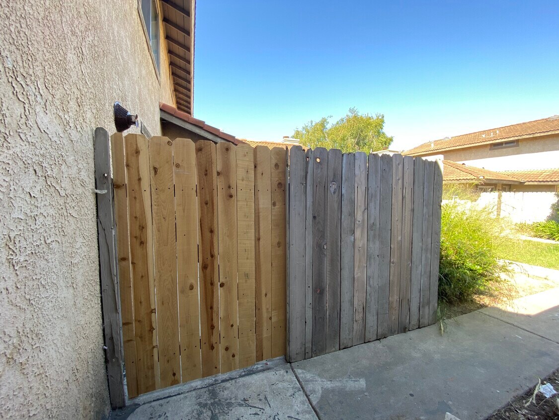 700 Summerwood Ln, Lompoc, CA 93436 Townhome Rentals in Lompoc CA