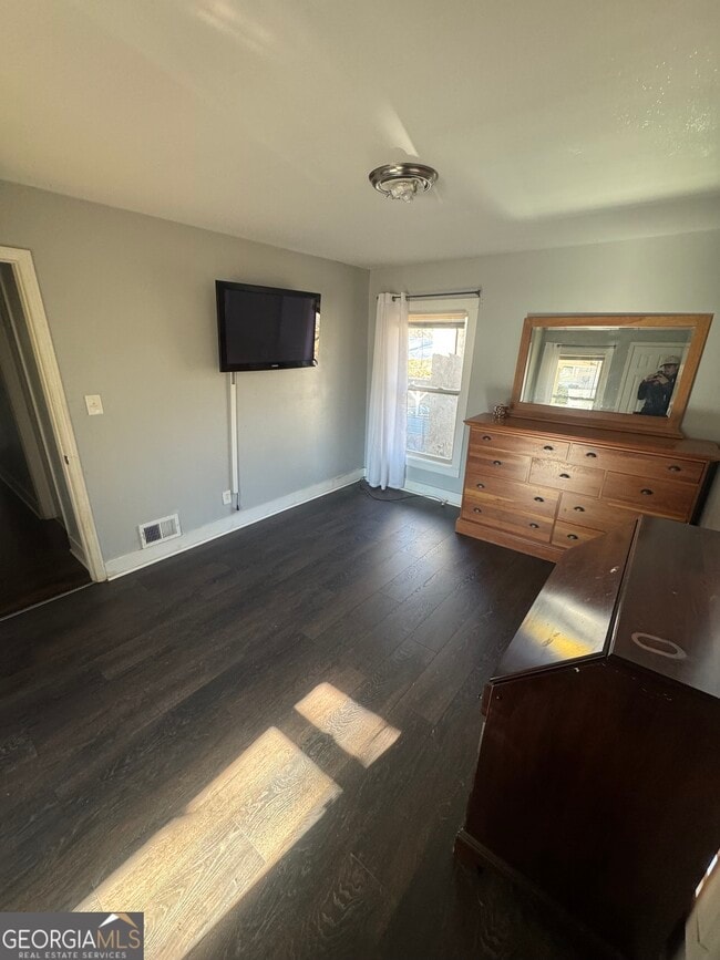 Foto del edificio - 5205 Heather Ln