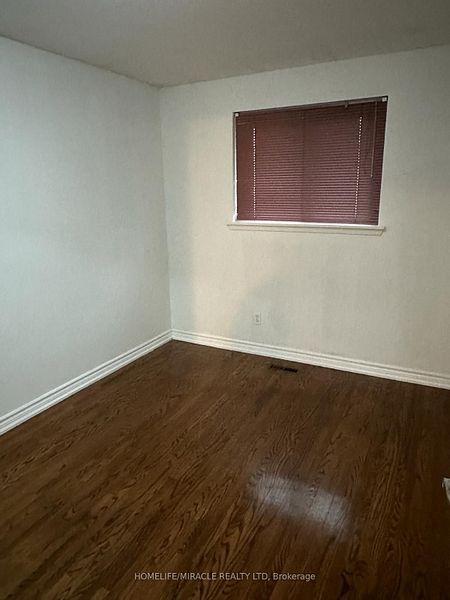 Building Photo - 16 Eldon Crt